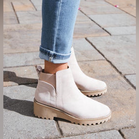 DV by Dolce Vita Shoes - 🌟DV DOLCE VITA RIELLE ANKLE BOOTS DESERT COLOR-SIZE 8.5